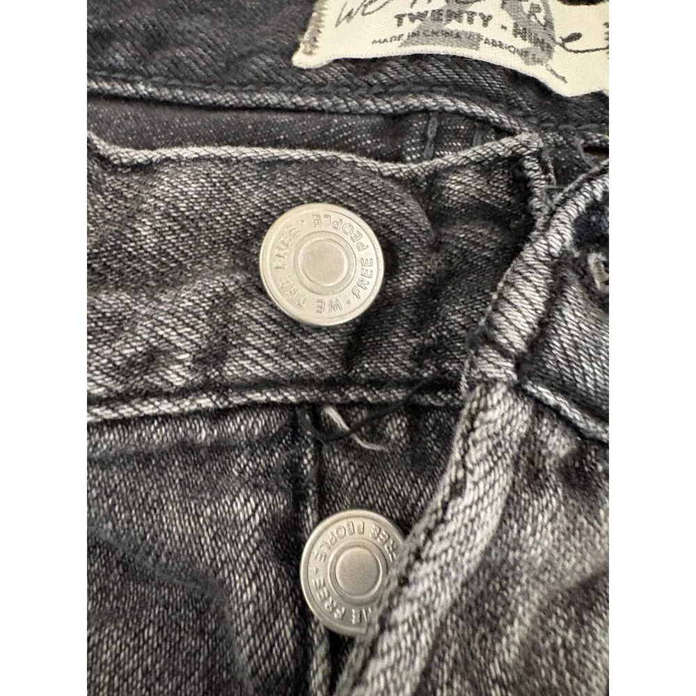 We The Free People Distressed Black Denim Shorts Frayed Cut Offs Size 29 OB66170